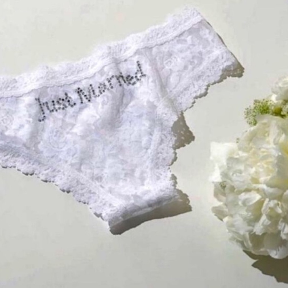 Hanky Panky Bridal ‘JUST MARRIED’ Hipster Underwear w/ Swarovski Crystals.